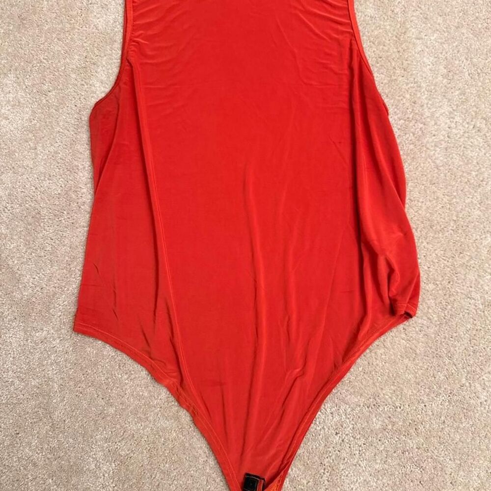 Prettylittlething Women's Red and Orange Crop-top